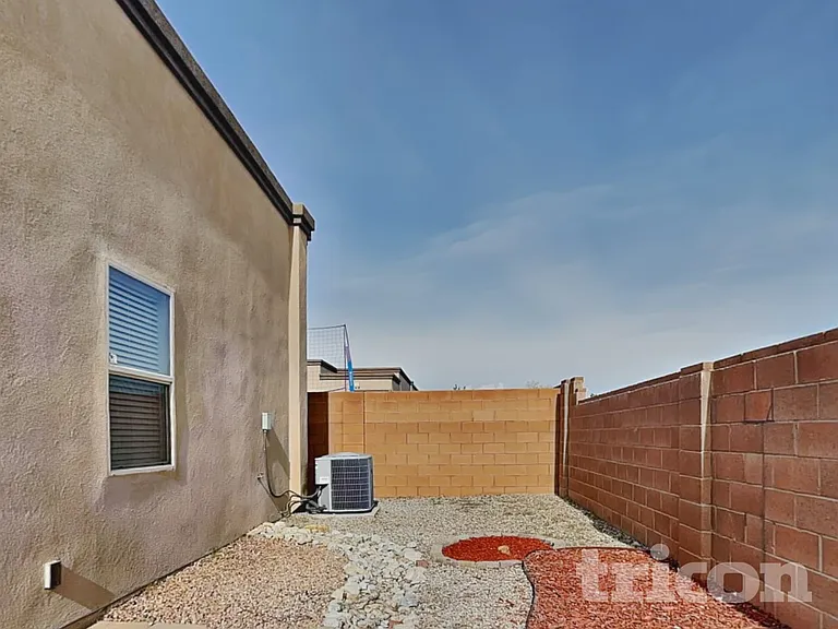 3941 N Pole Loop NE — Photo 13