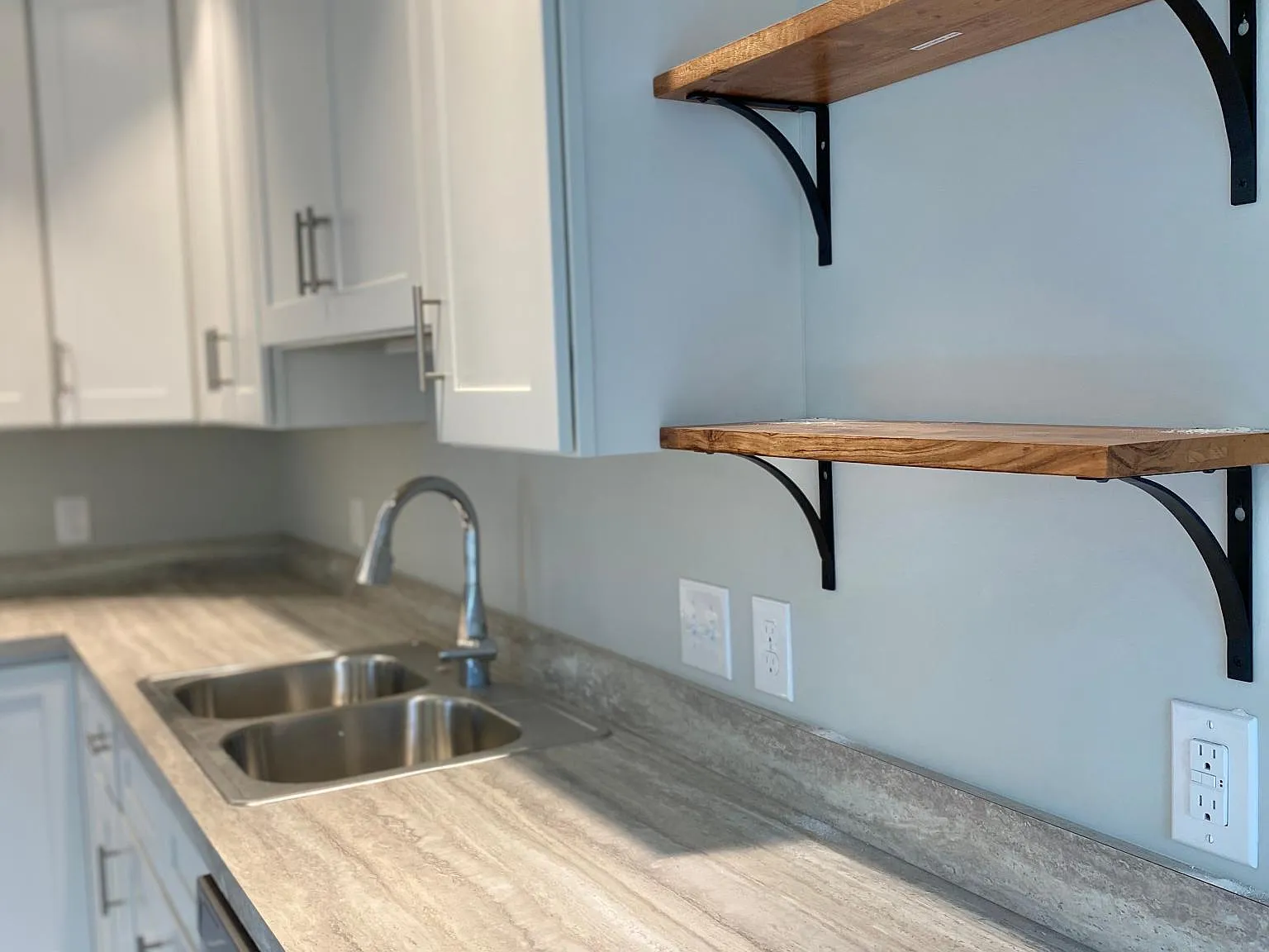 3 bed, 2.5 bath, 1500 sqft, $2,150 — Photo 4