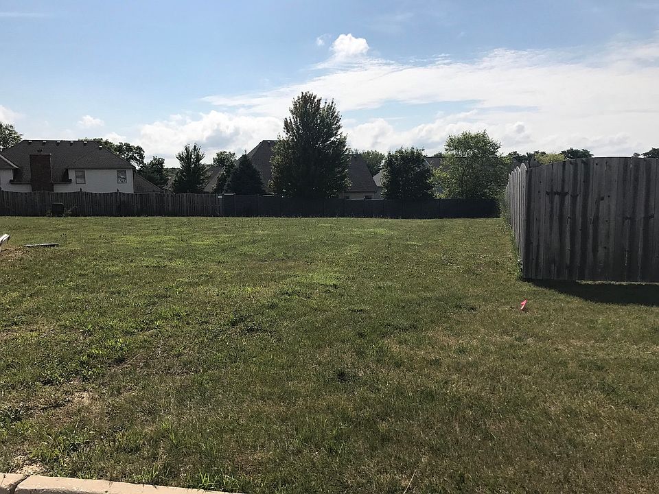 2nd image of 1995 Meadowlark Ct