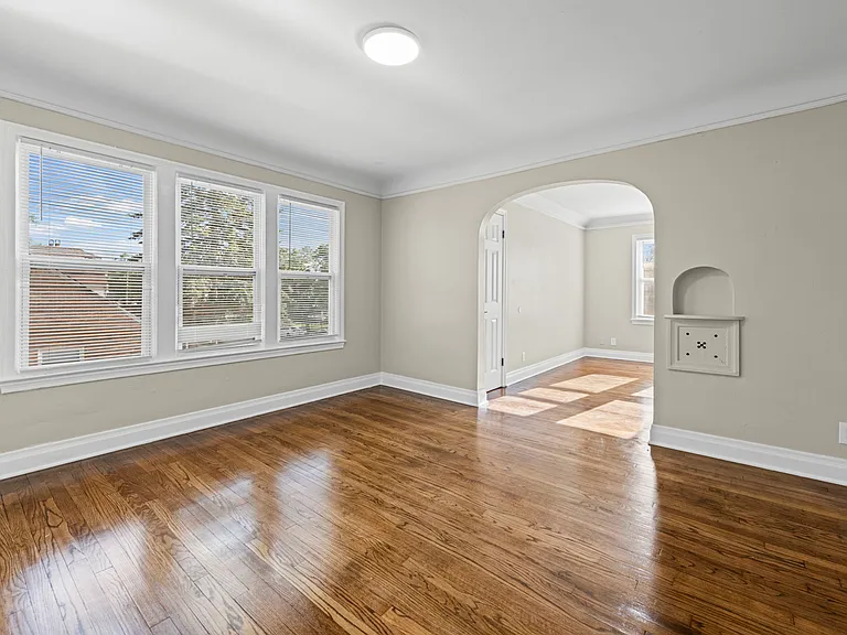 12818 Marlowe St #UP — Photo 3
