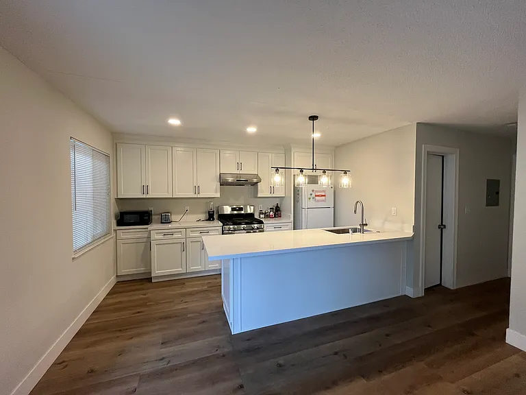 1819 Addison St #1 — Photo 20