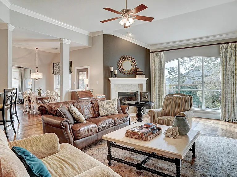 2639 Henley Dr — Photo 18