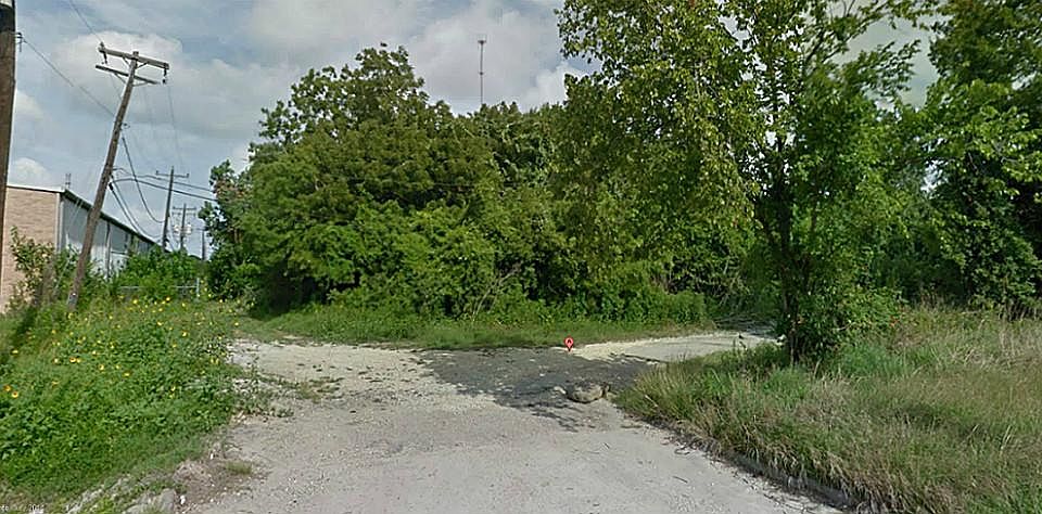 1st image of 2811 Le Badie St