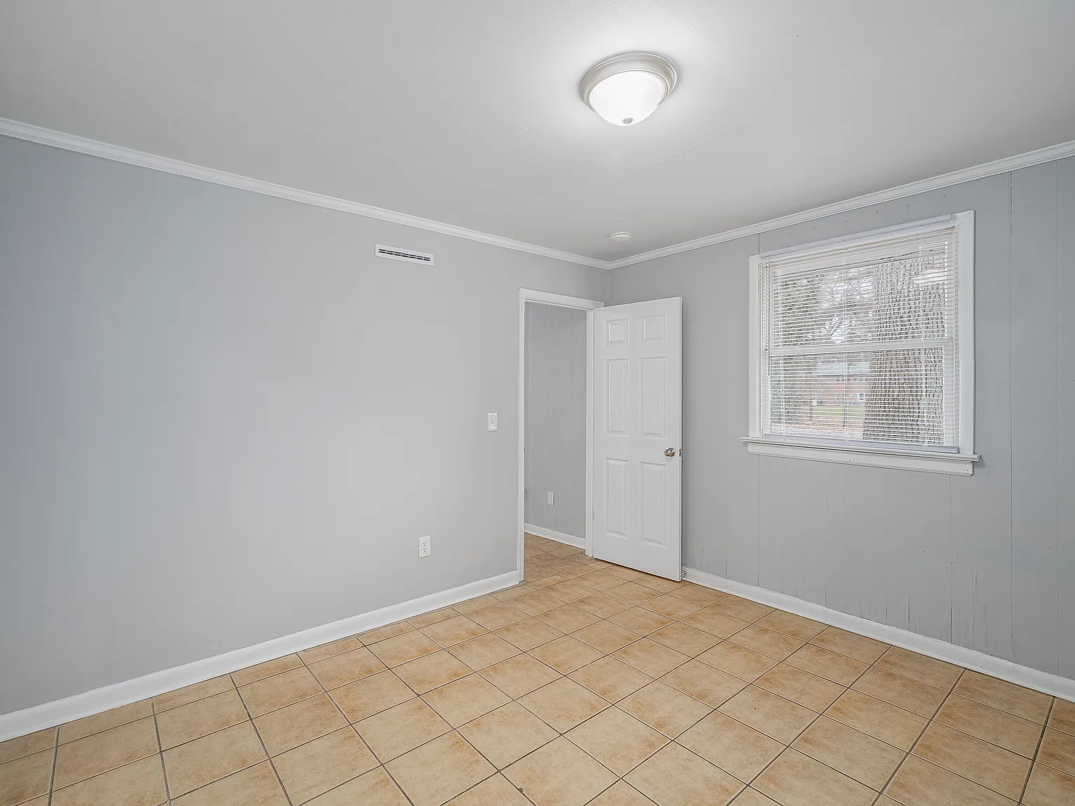 1 bed, 800 sqft, $1,195 — Photo 4
