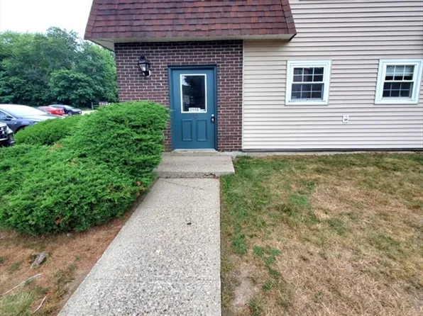 180 Main St APT 3110, Bridgewater, MA 02324
