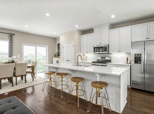 10531 Encore Dr, Manassas, VA 20109