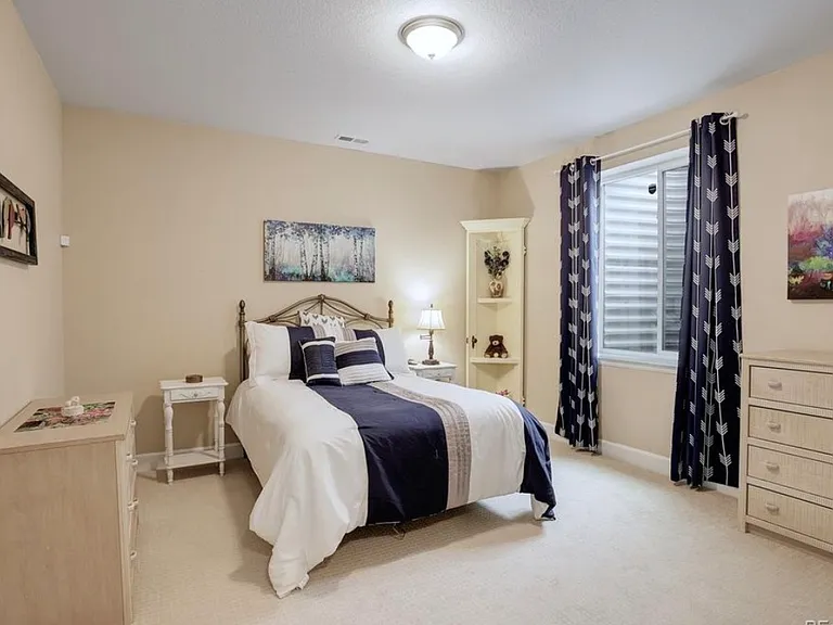 Arrowhead Ct — Photo 3