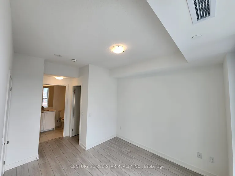 55 Duke St W #601 — Photo 20