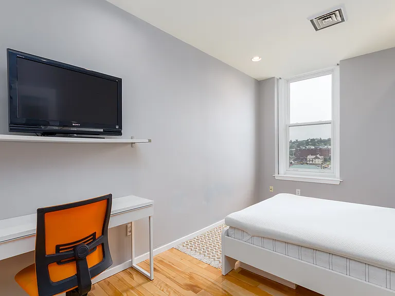 131 Main St #707 — Photo 11