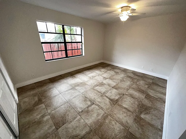 4326 Woodstock Dr #C — Photo 13
