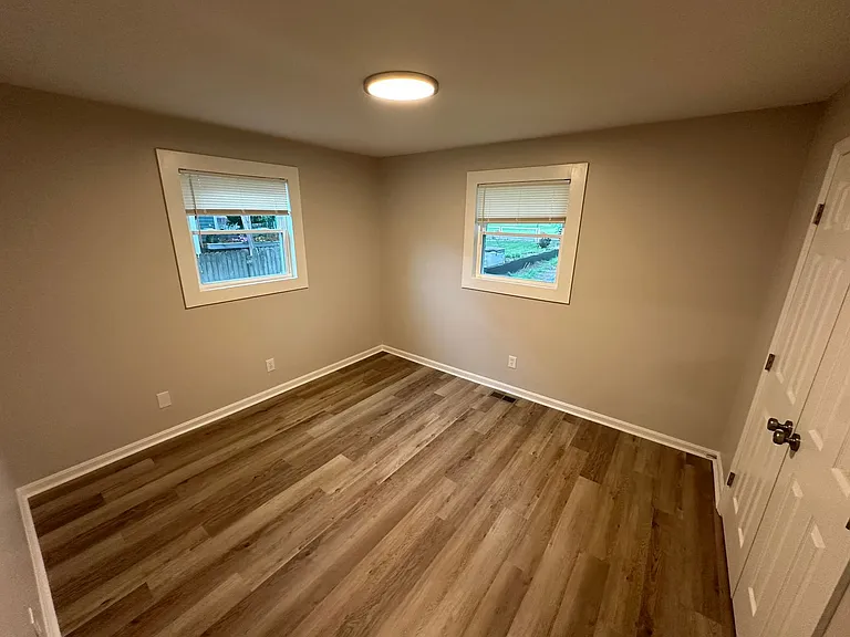 116 N Tarver Ave — Photo 8