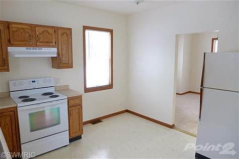 3rd image of 9279 4th St