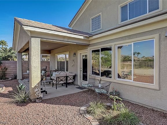 3rd image of 8709 Sherwood Park Dr