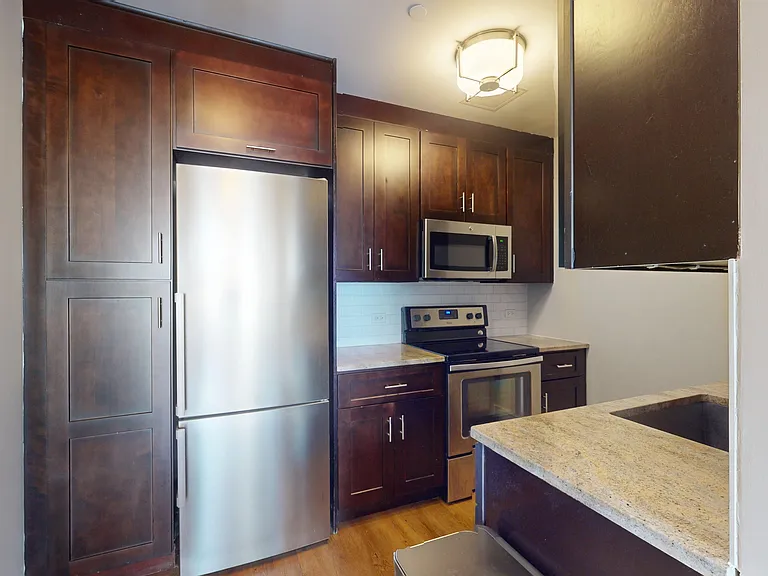237 E 34th St #1504 — Photo 15