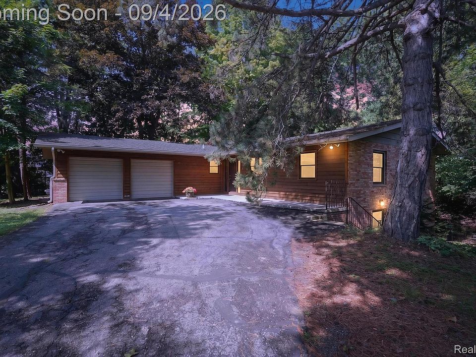 1st image of 1352 Catherines Way