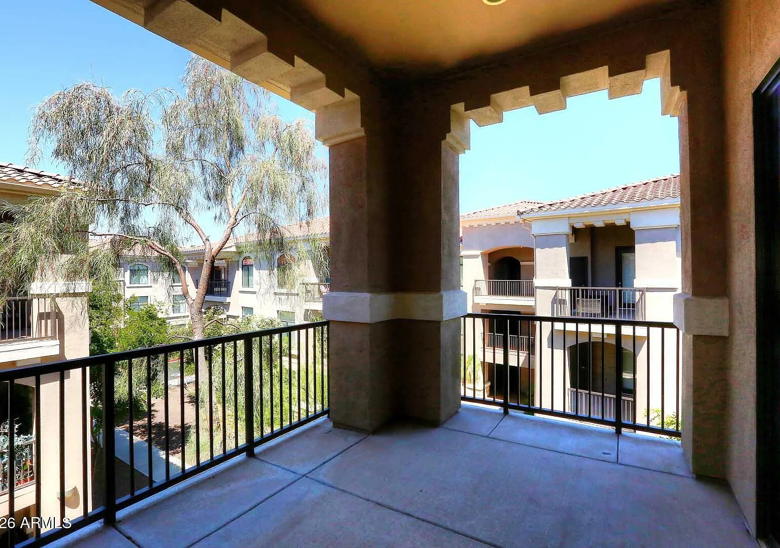 2 bed, 2.0 bath, 1121 sqft, $2,250 — Photo 3