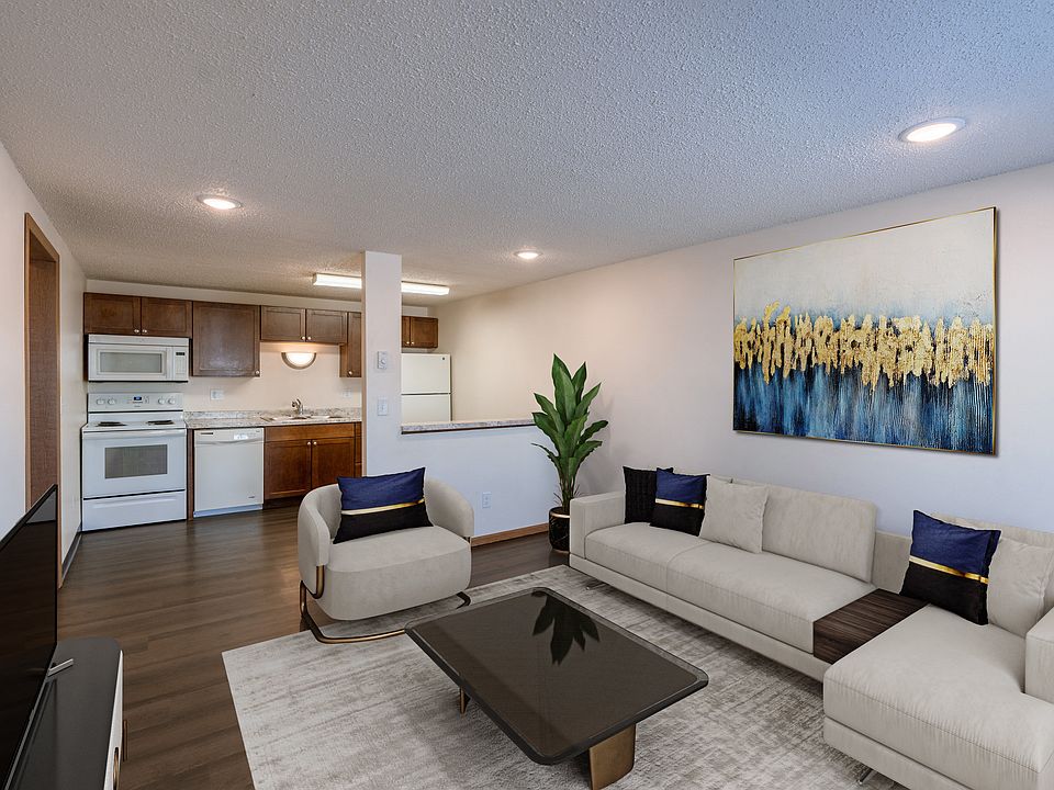 Fargo, ND Berkshire Apartments | Living