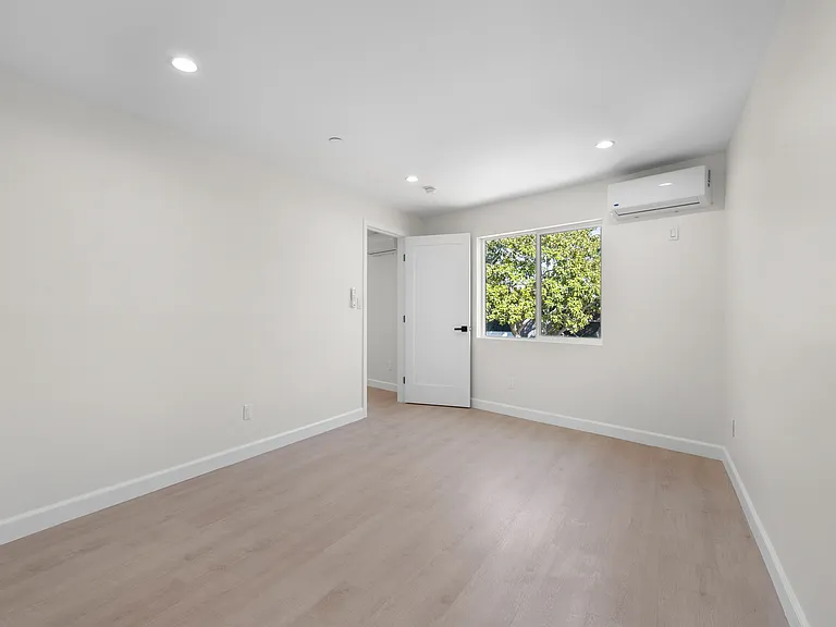 3301 S Beverly Dr #4 — Photo 9