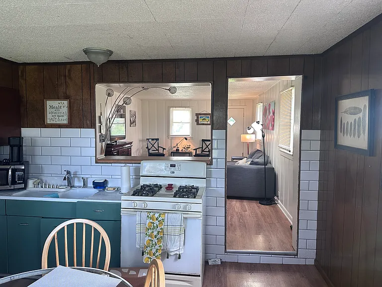 8818 Indiana Ave — Photo 3