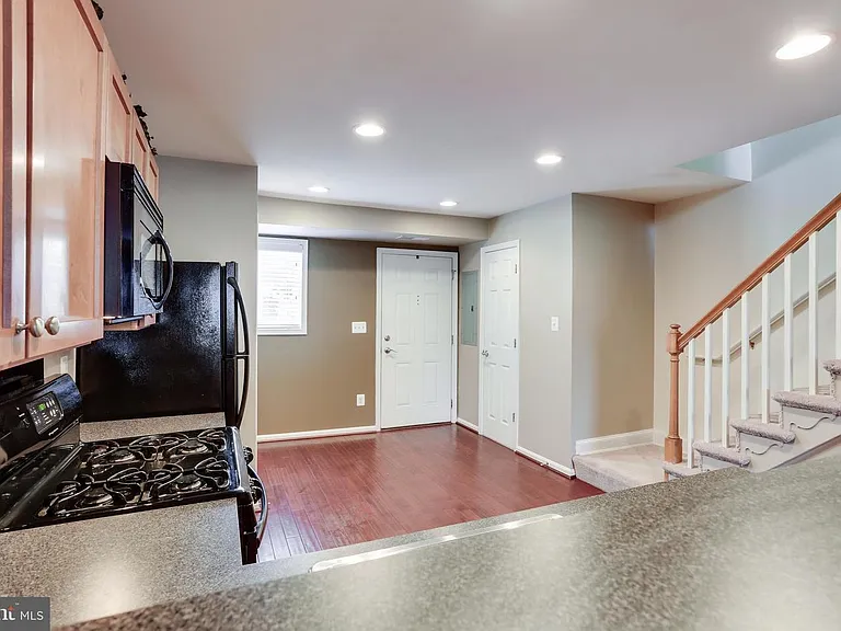 1615B N Van Dorn St #B — Photo 12