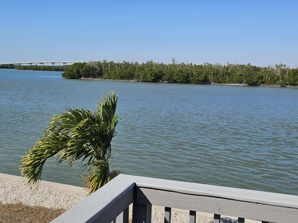 238 Harbor Pl N, Goodland, FL 34140