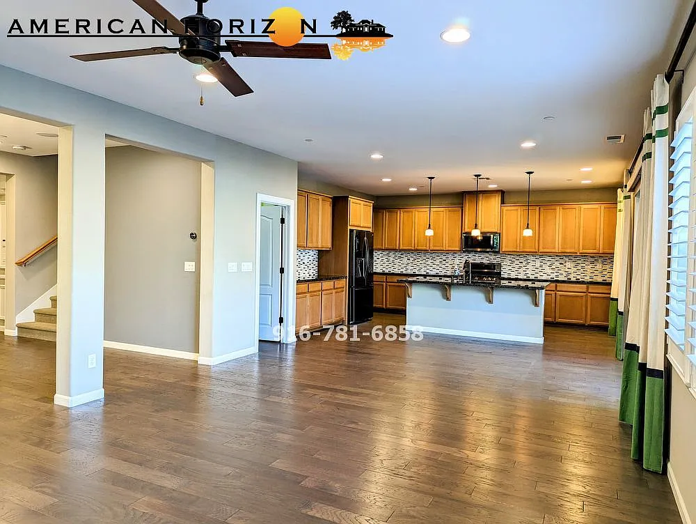 Building Photo - 803 Calico Dr