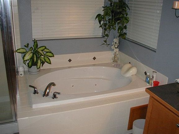 Jetted tub in large master bathroom