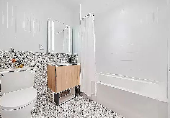 5th image of 378 Weirfield St #1204