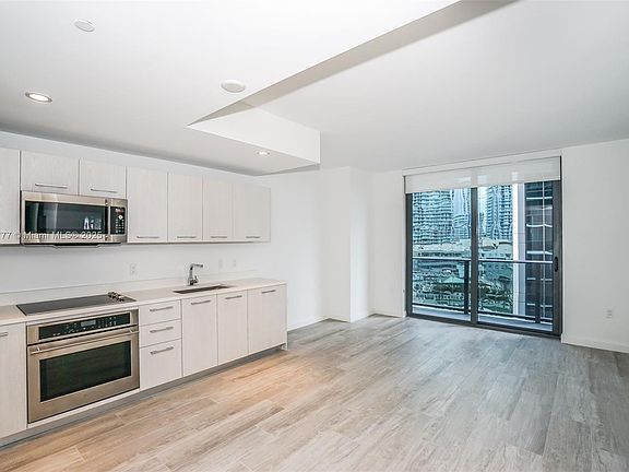 3rd image of 55 SW 9th St Unit 1407