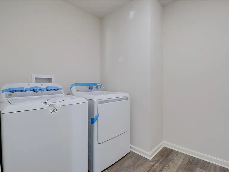 2359 NW 22nd Ct — Photo 10