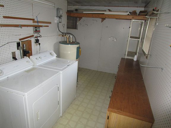 4th image of 183 Forest Dr