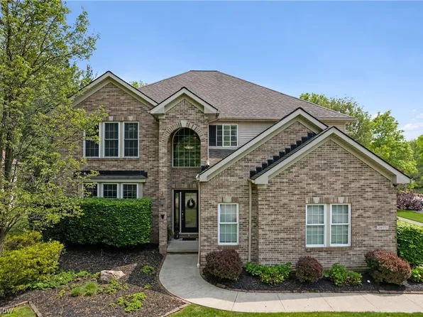20373 Scott Dr, Strongsville, OH 44149