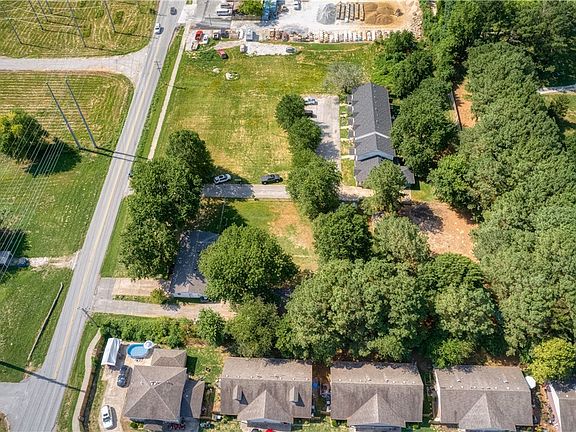 4th image of 1200 SW Elm Tree Rd