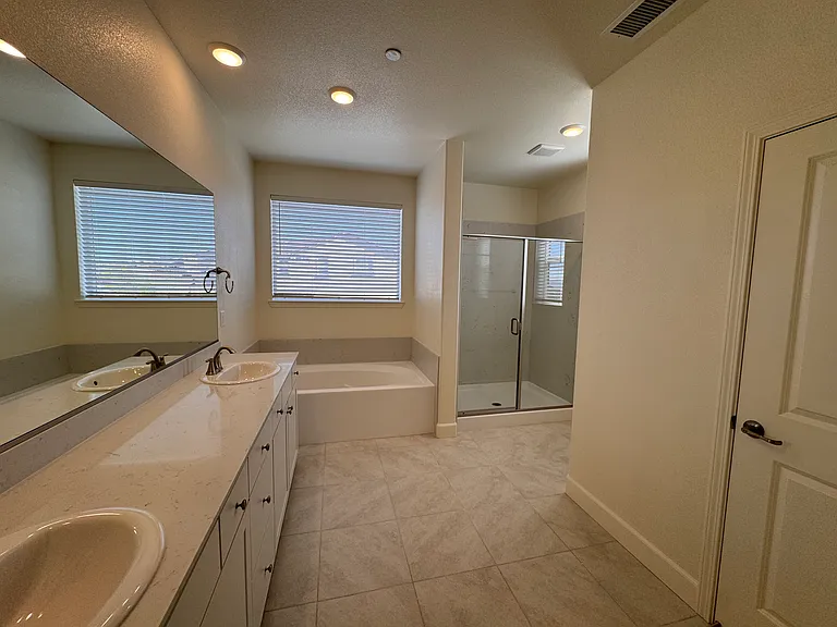 6792 Pilot Peak Ct — Photo 11