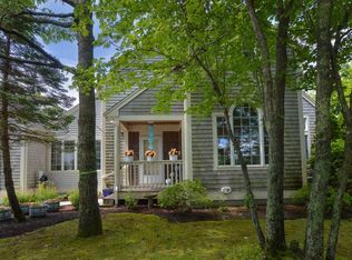 30 Gold Leaf Ln UNIT 30, Mashpee, MA 02649