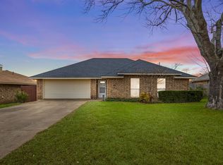 1309 Mockingbird Ln, Desoto, TX 75115