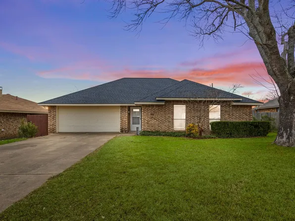 1309 Mockingbird Ln, Desoto, TX 75115