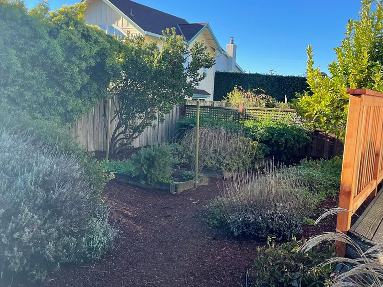 246 Columbus St — Photo 10