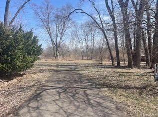 10769 Birch St, Taylor, MI 48180