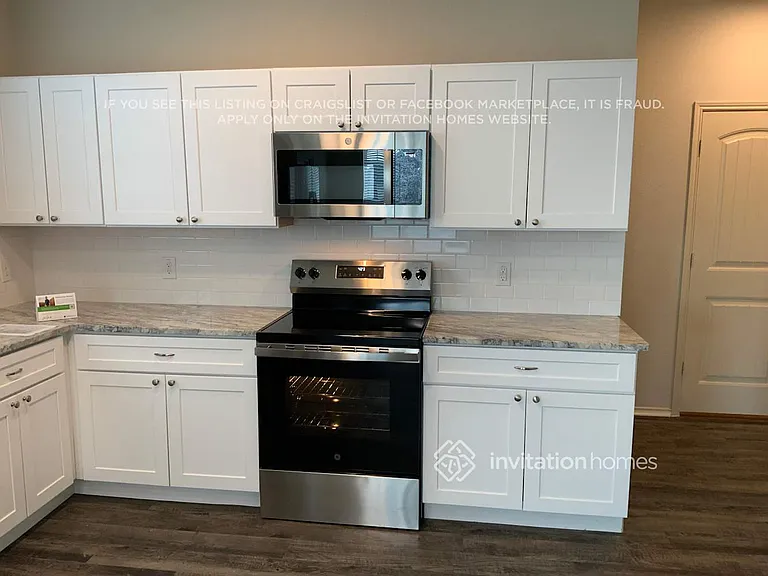 2820 Englefield Grn — Photo 7