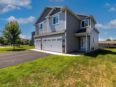 901 Moline Loop NW, Isanti, MN, 55040