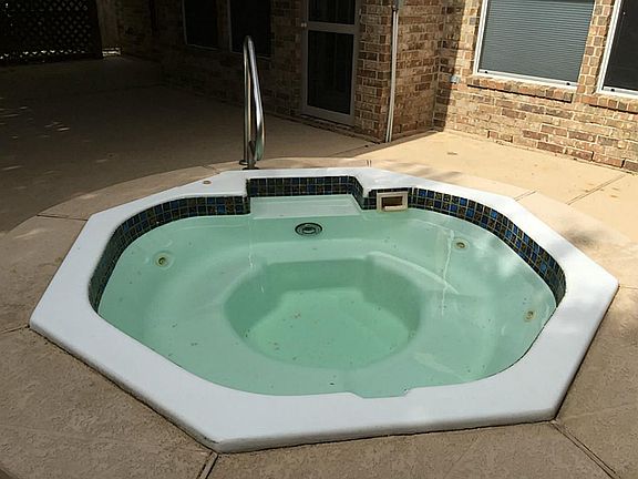 3rd image of 5311 Chatham Hill Ln