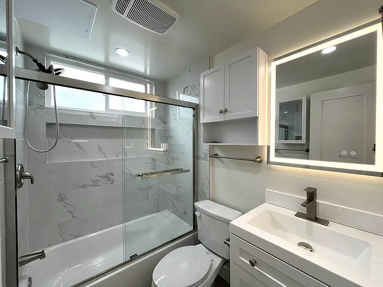 1734 Barry Ave #2 — Photo 5