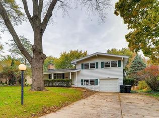 220 Sturtz St, Brookfield, IL