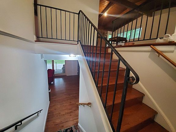 Entryway view