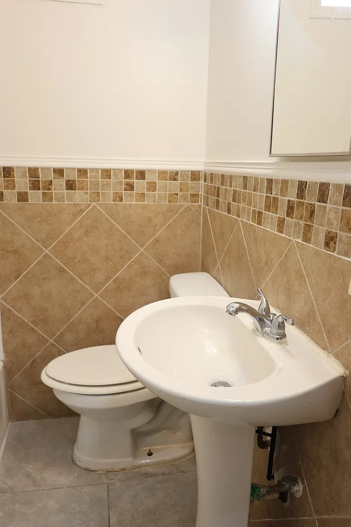 1 bed, $1,050 — Photo 3
