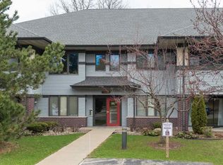 3018 Yarmouth Greenway Dr APT 104, Fitchburg, WI 53711