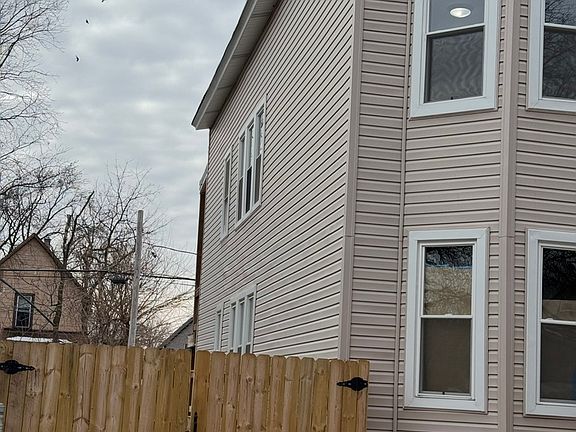 3rd image of 614 S 7th Ave