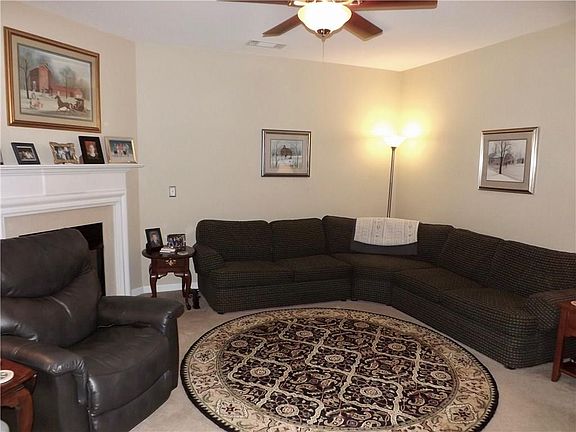 3rd image of 3375 Marla Blvd NW