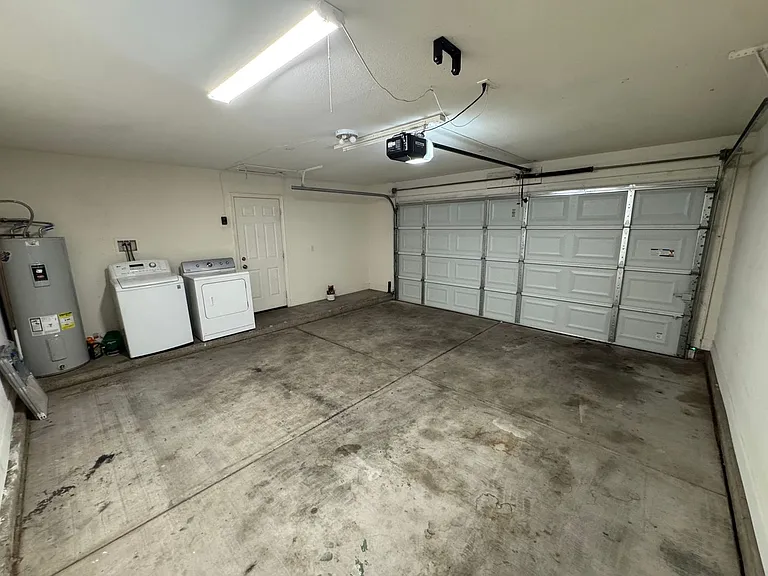 768 E Stottler Pl — Photo 24